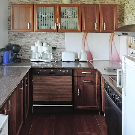 A Comfortable For 10 People,